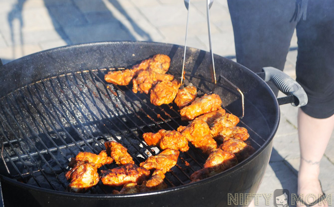 Grilling Tyson Fully Cooked Wings #MealsTogether #cbias