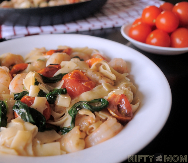 15 Minute Meal - Butter & Herb Pasta with Shrimp and Tomatoes #walmartproduce #shop