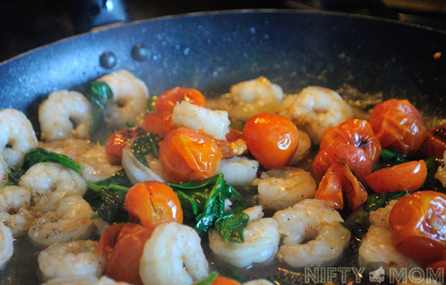 Warming Shrimp, Spinach, and Tomatoes #walmartproduce #shop