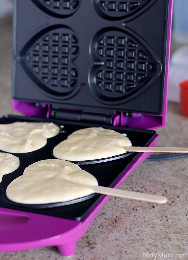 Holstein Electric Heart-Shaped-Brownie Maker in Magenta or Teal. Free  Returns.