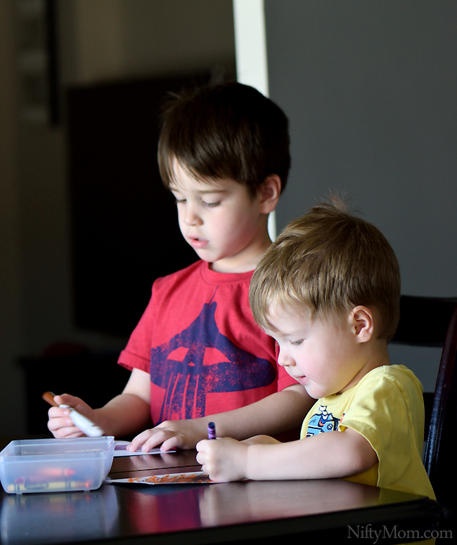 Coloring DIY Snack Cones #GoldfishTales