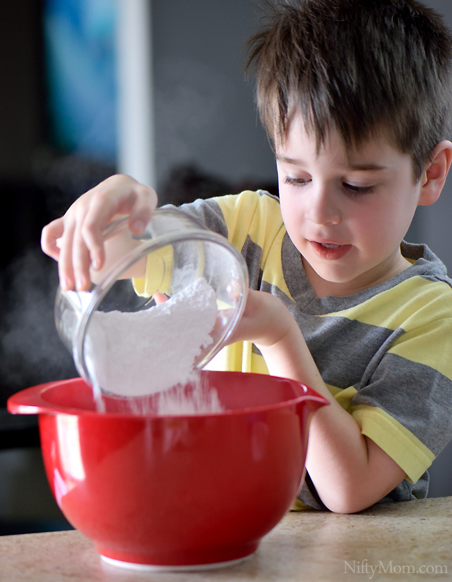 5 Reasons to Cook with Kids + Vanilla Mini Donuts Recipe – Nifty Mom