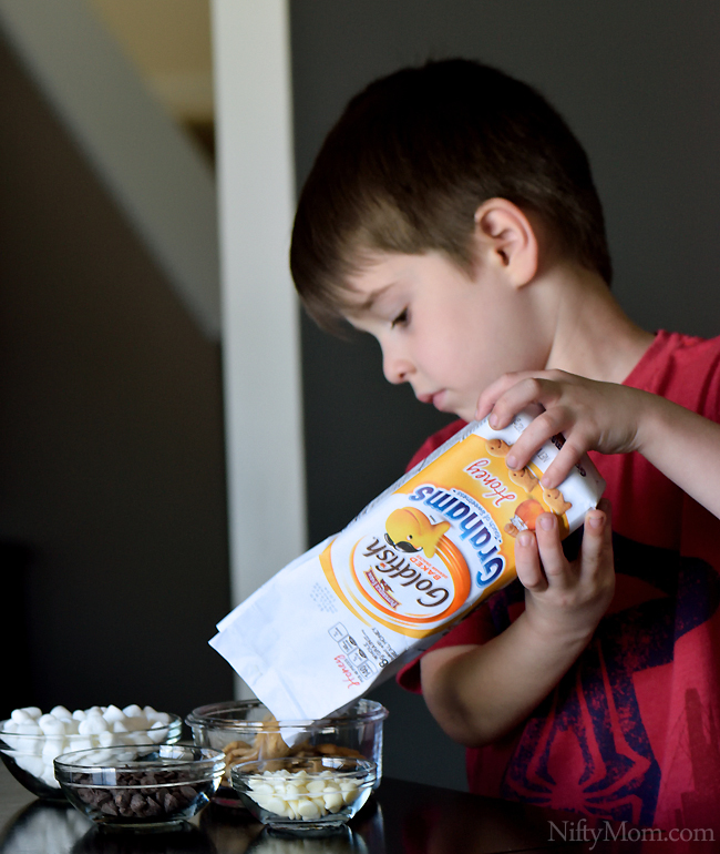 Kid Friendly S'mores Snack Mix #GoldfishTales