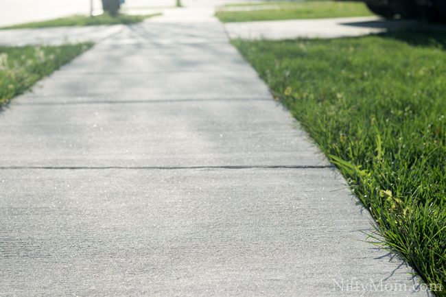 Pressure Washing Sidewalks #ZepSocialstars