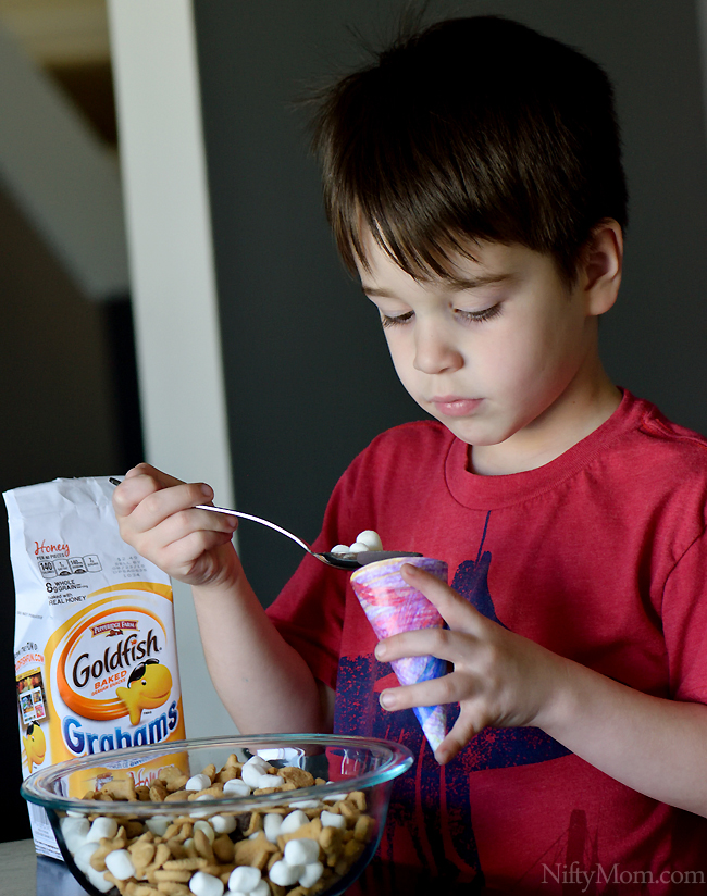 Kid Friendly S'mores Snack Mix & DIY Snack Cones #GoldfishTales