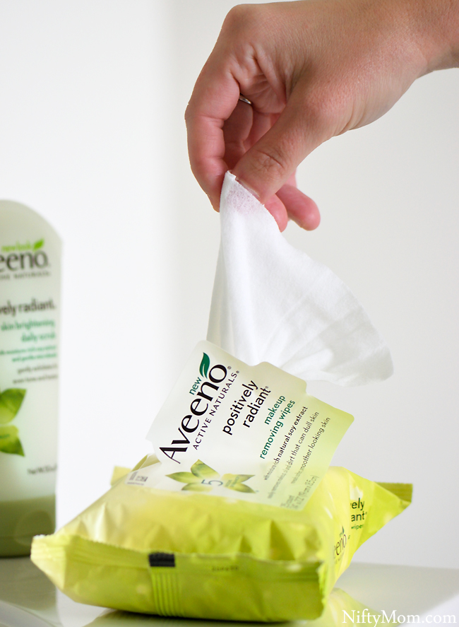 AVEENO POSITIVELY RADIANT MAKEUP REMOVING WIPES