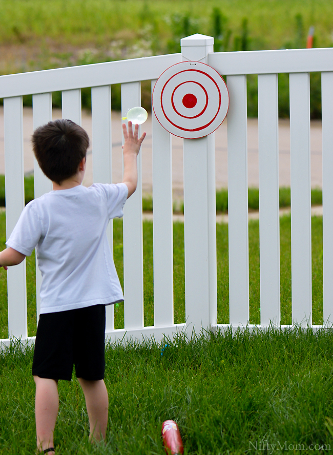 Make a Cardboard Bulls-Eye for Water Balloon Target Games #BestSummerEver
