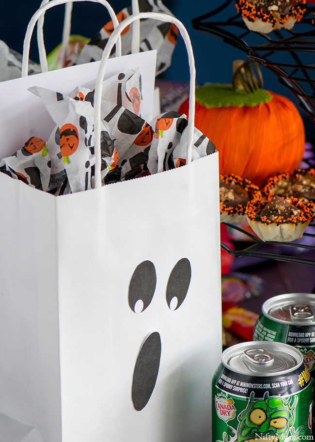 Halloween BOO Kit Ideas #BOOItForward