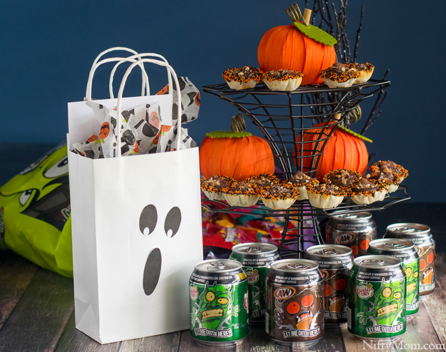 Halloween BOO Kit Ideas #BooItForward