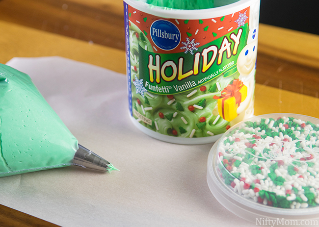 Pillsbury™ Funfetti® Holiday Vanilla Flavored Frosting