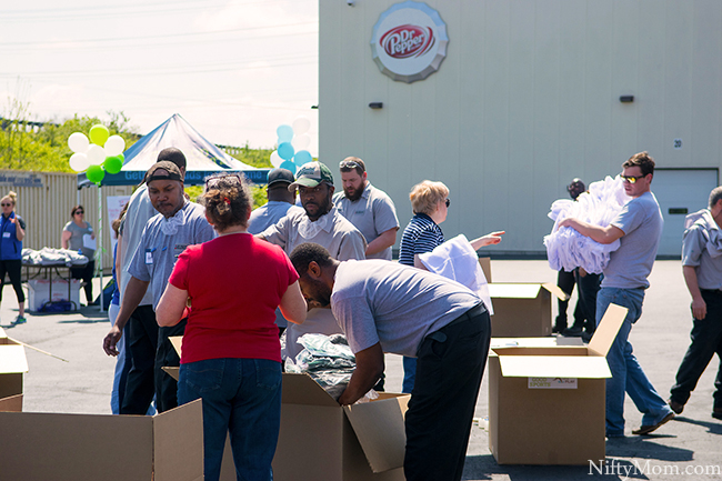 Pick-Pack-Play Supporting the Local St. Louis Community