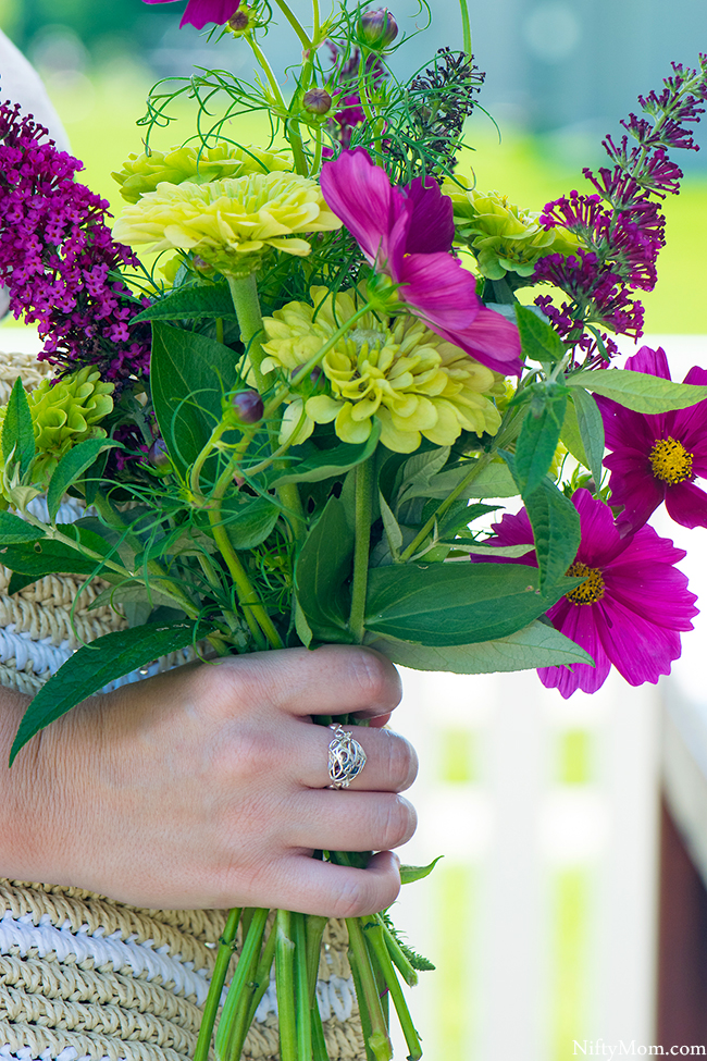 Flower sale mothers ring