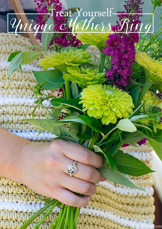 Flower mothers store ring