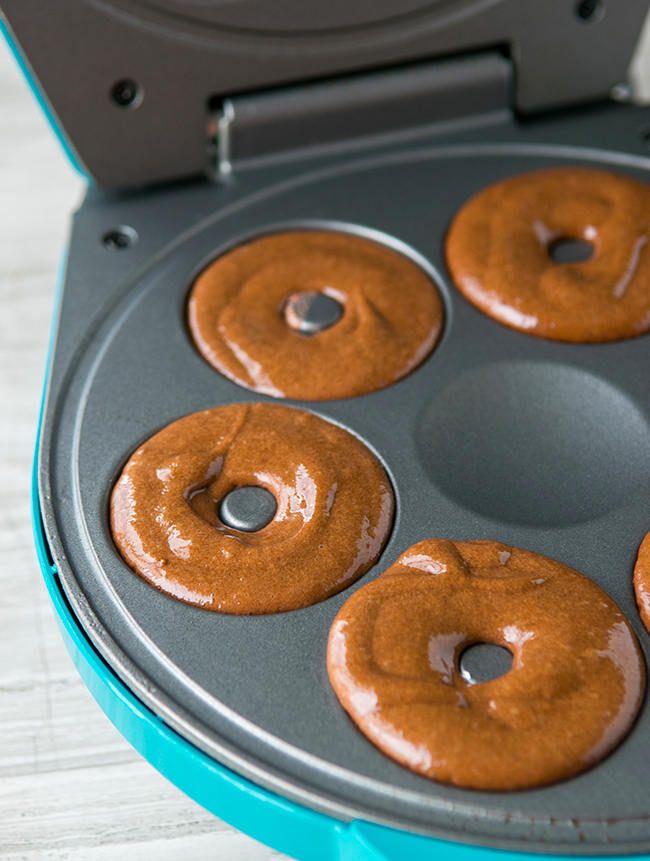 How to Make Mini Caramel Macchiato & Mocha Cake Donuts