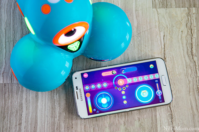 How To Get Kids Excited About Coding With Wonder Workshop's Dot & Dash