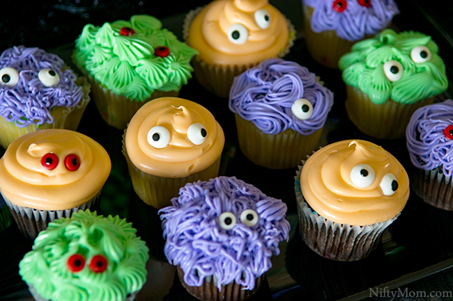 How to make monster cupcakes for a Halloween Party