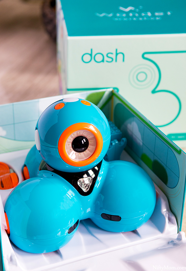 Wonder Workshop Dash Review: This Connected Toy is Ready to Roll