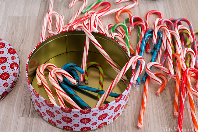 Simple Holiday Kids Games - Candy Cane Activity Ideas