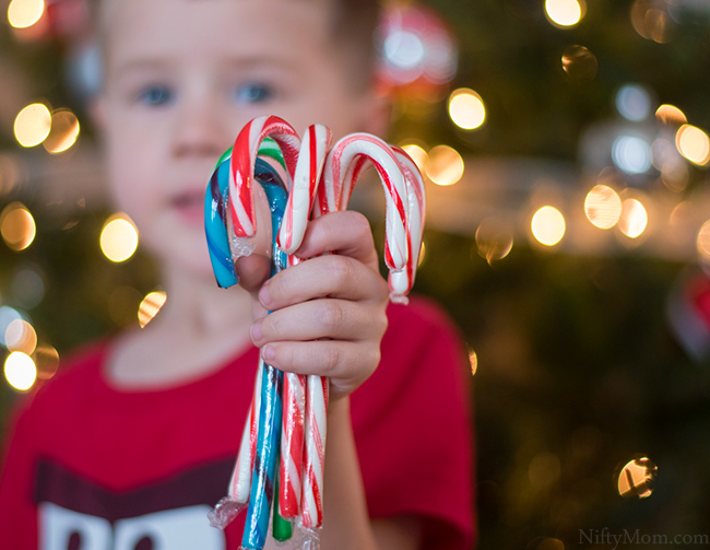 Simple Holiday Kids Games - Candy Cane Activity Ideas