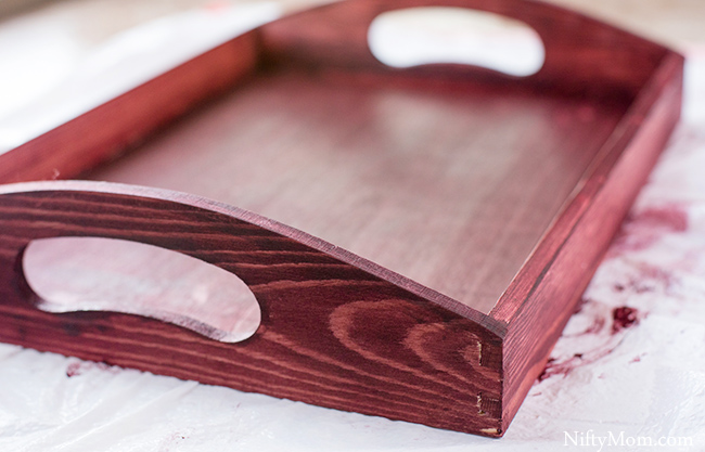 Turn a basic wooden tray into a custom dog food tray! Plus download the free file for the vinyl cutouts