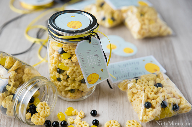 First Day of School Honeycomb Snack Mix & Gift Tag Printables