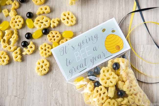 First Day of School Honeycomb Snack Mix & Gift Tag Printables