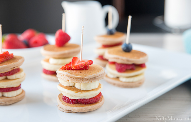 mini-pancake-stacks-fruity