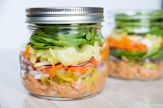 Layered Buffalo Tuna Salad in a Jar {Easy On-the-Go Snack or Meal} 