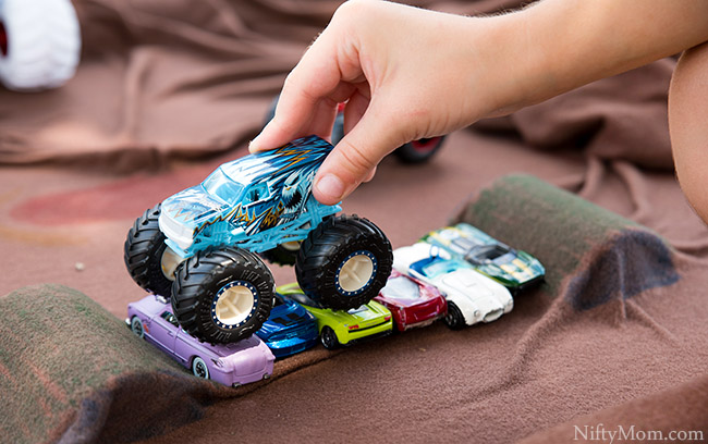 An Easy DIY Hot Wheels Monster Truck Arena Project - Great to do with the kids!