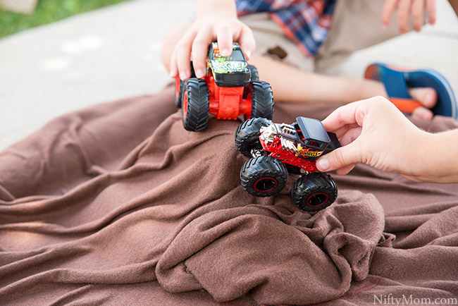 An Easy DIY Hot Wheels Monster Truck Arena Project - Great to do with the kids!