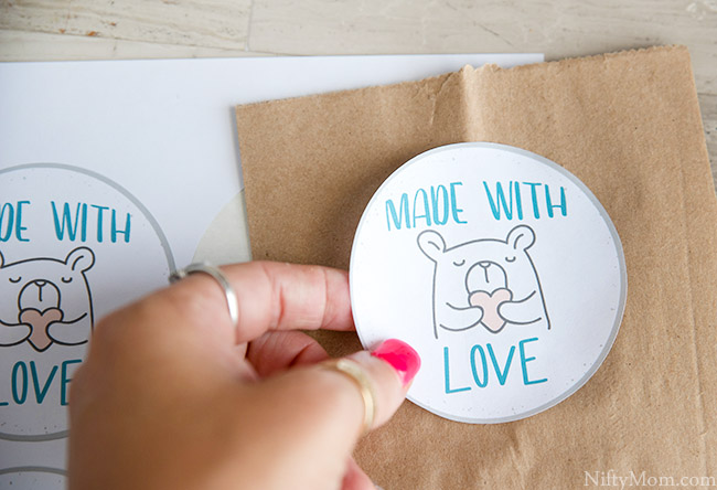 Free Printable 'Made with Love' Lunchbox Stickers