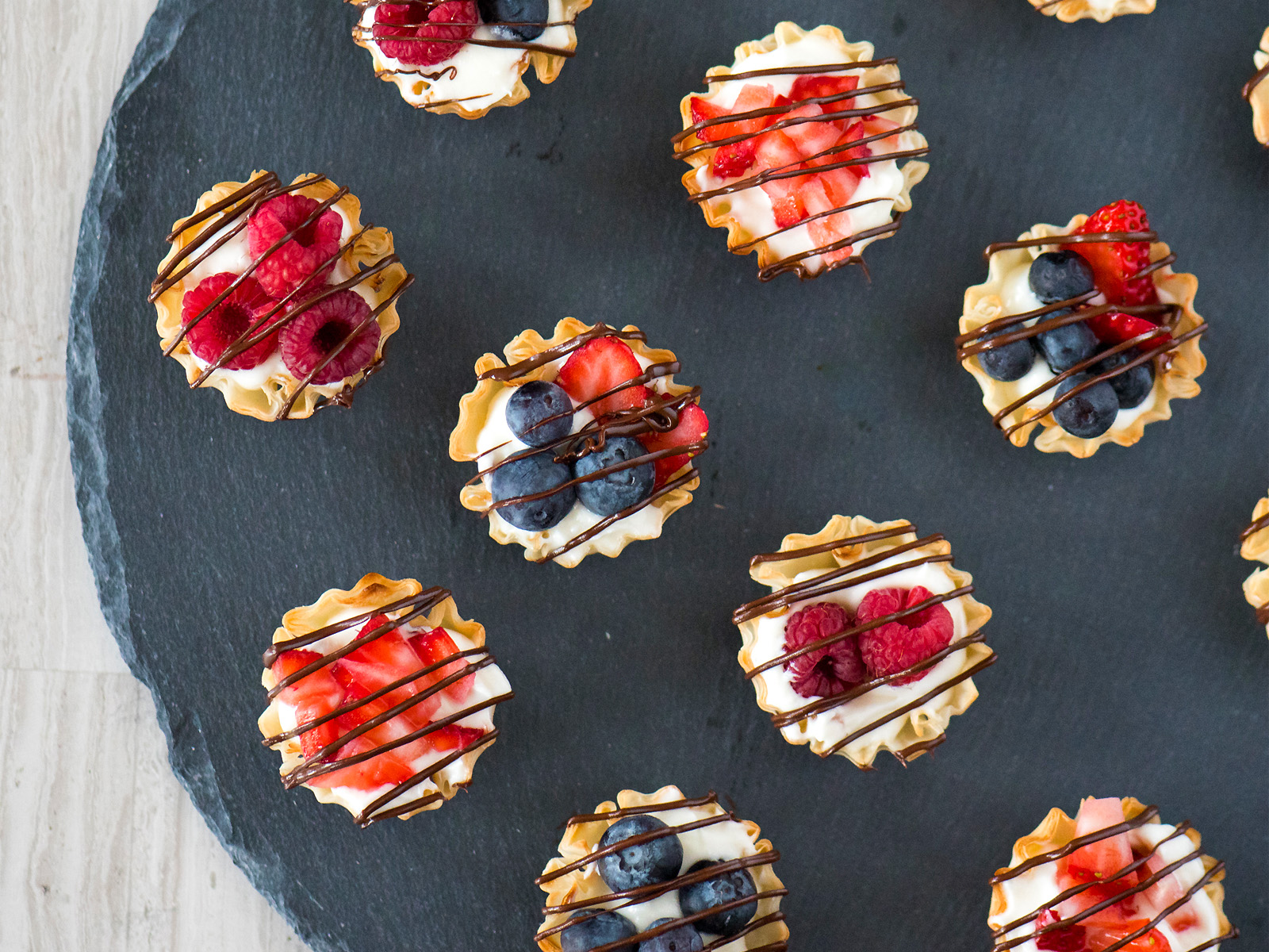 Easy Chocolate Drizzled Phyllo Fruit Cups