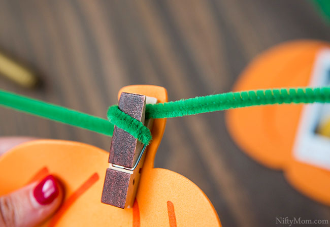 Pumpkin Frame - An Easy Fall or Halloween Kids Classroom Craft Activity