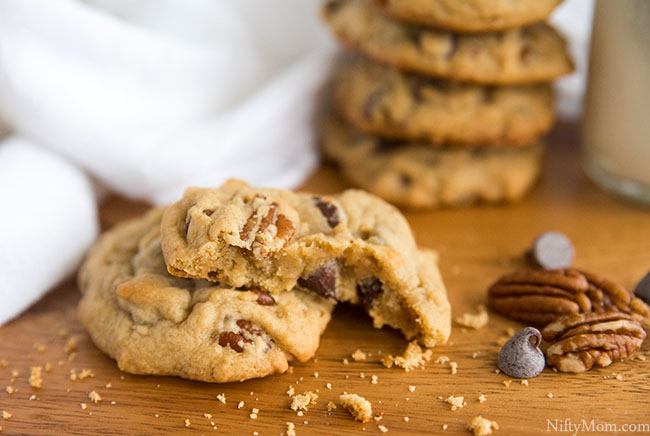 Chewy Chocolate Chip Pecan Cookies