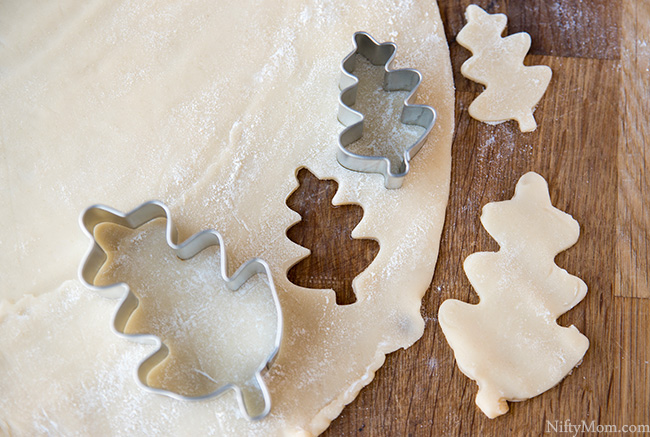 Easy Fall Crust Design using Cookie Cutters