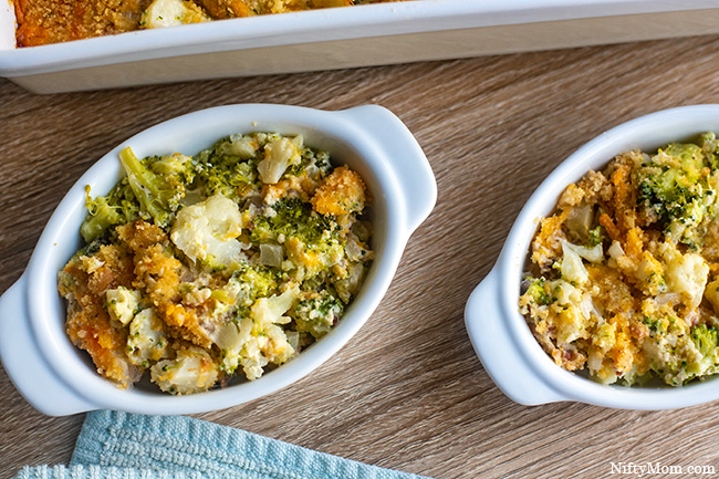 Broccoli & Cauliflower Casserole - A cheesy, bacon side dish perfect for the whole family!